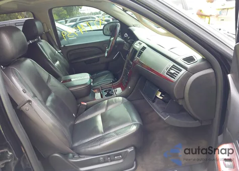 2010 Cadillac Escalade Premium from USA, damaged, VIN 1GYUKCEF6AR154018